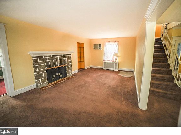 3rd image of 714 Foss Ave