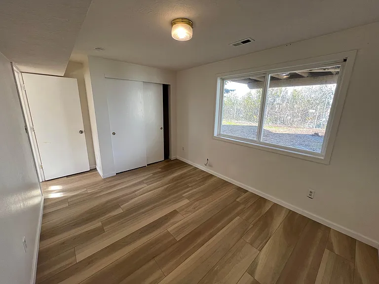 1004 SE 123rd Ave — Photo 7