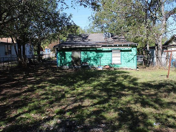 2nd image of 1107 S Rogers St