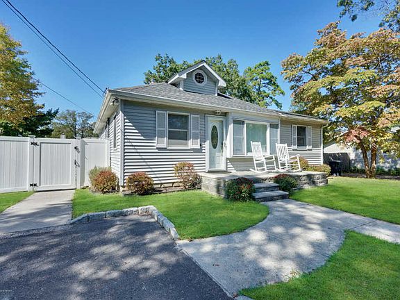 2nd image of 316 Tiller Ave