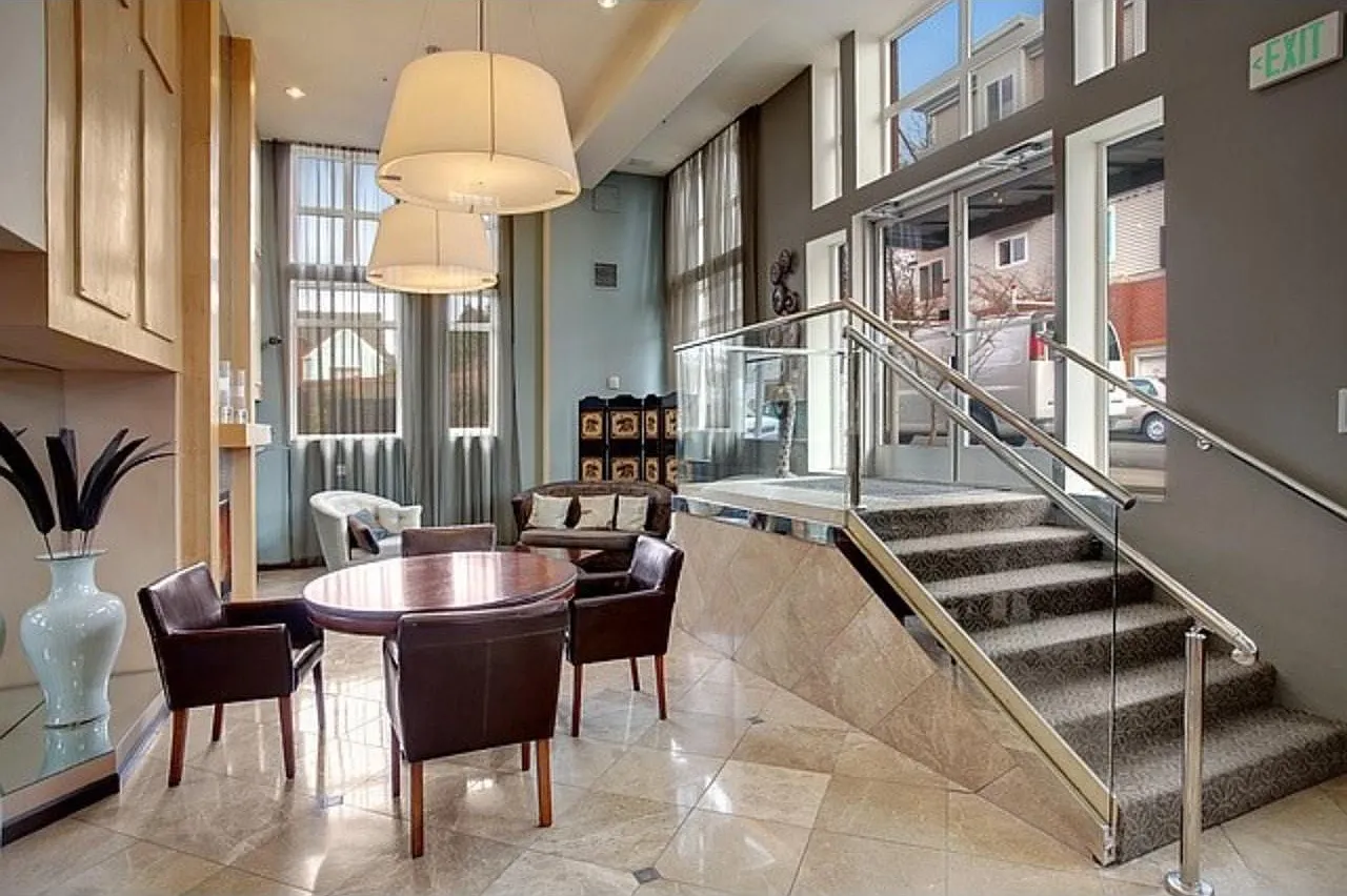 2 bed, 1000 sqft, $2,800 — Photo 3