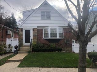 157-22 13th Ave, Whitestone, NY 11357