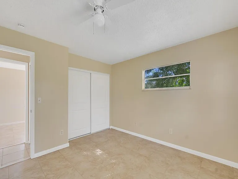 819 SW Amethist Ter — Photo 17