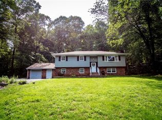 9 Kent Shore Dr, Carmel, NY 10512