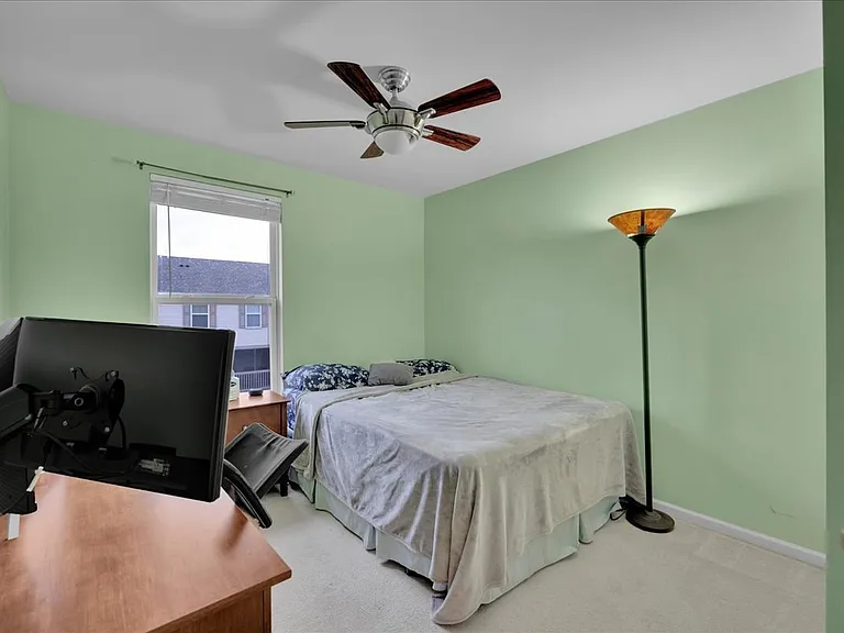 404 Belvedere Ln — Photo 7