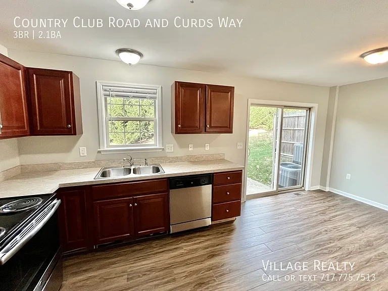 Country Club Rd — Photo 79