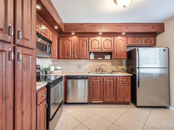 4th image of 16401 Blatt Blvd APT 204