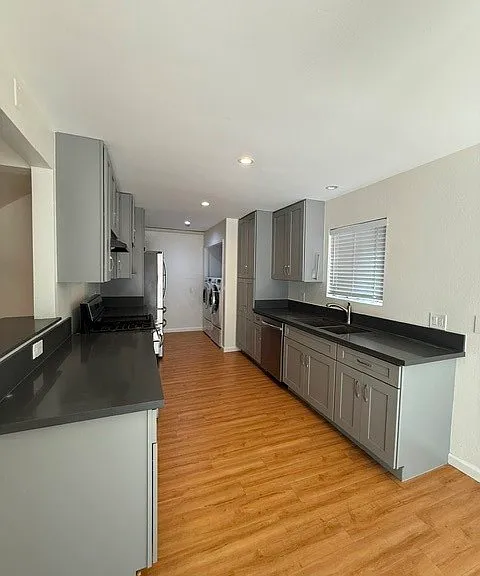 125 S Broadway #A — Photo 7