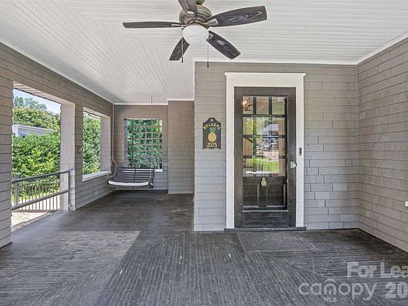 3rd image of 2025 Sharon Rd