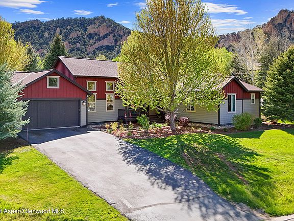 3rd image of 302 Silver Mountain Dr