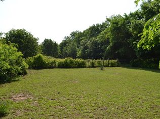 220 Selman Ln, Burleson, TX 76028