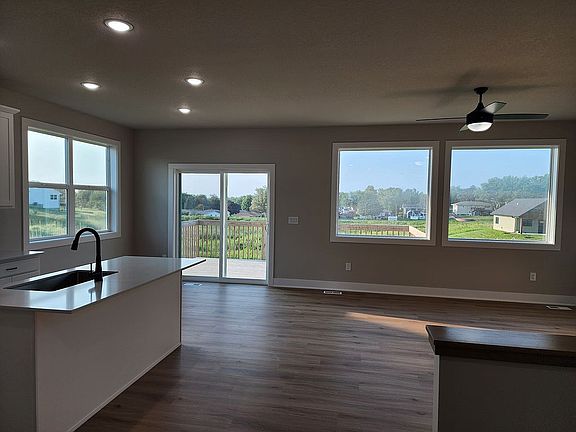 2nd image of 904 Lakin Foundation Blvd