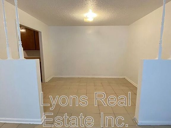 3rd image of 1022 S Gordon Ave #D