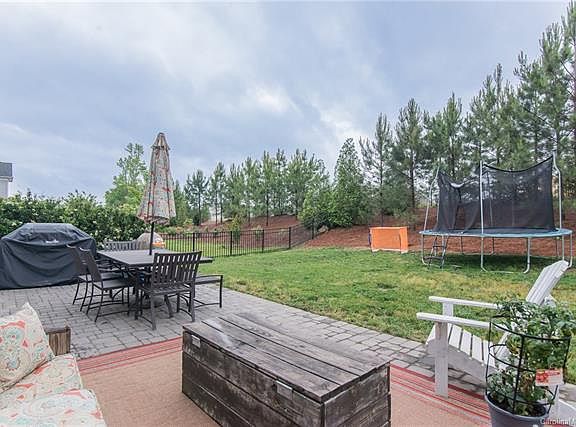 3rd image of 3025 Drummond Ave