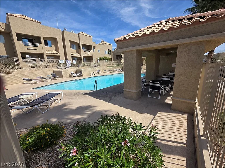 2200 Highpointe Dr #201 — Photo 20