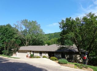 N2058 Orchard Valley Dr, La Crosse, WI 54601