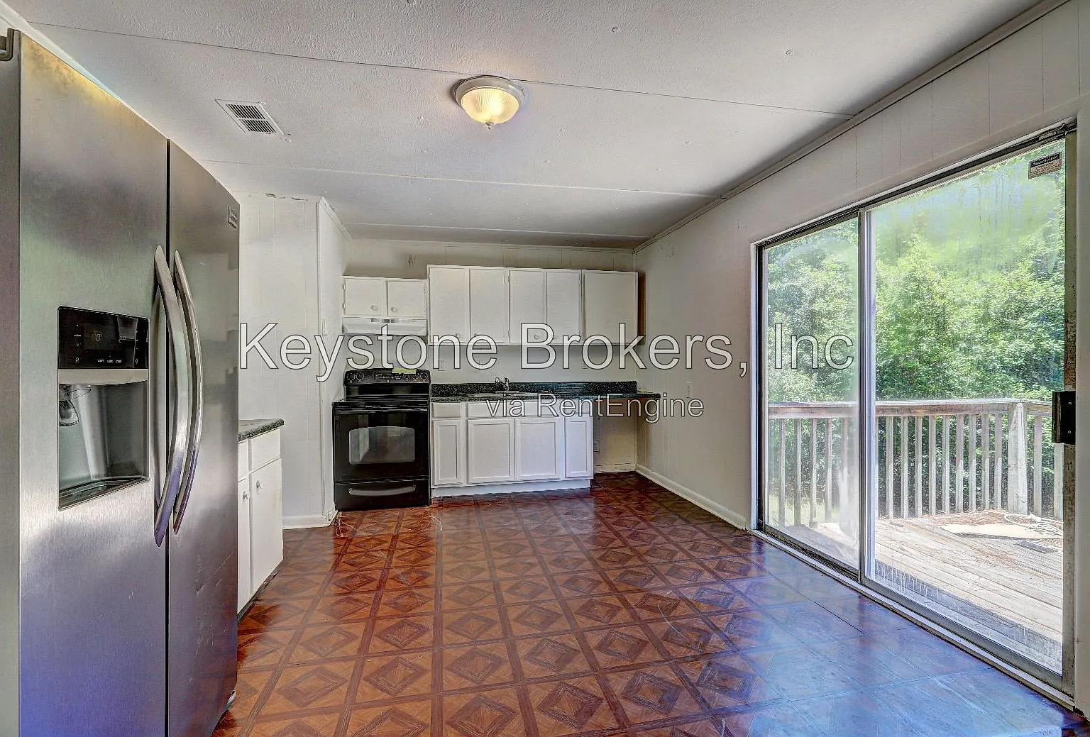4 bed, 2.0 bath, 1200 sqft, $850 — Photo 3