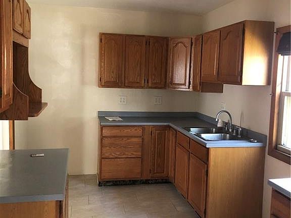 2nd image of 1131 E 30th St