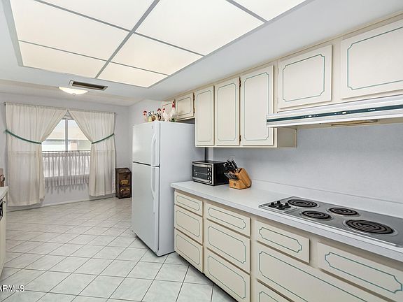 5th image of 9405 W GLEN OAKS Circle