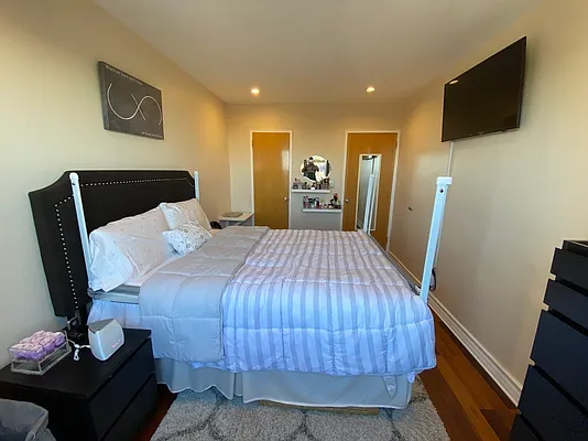 Sold by Metropolitan Property Group | media 22