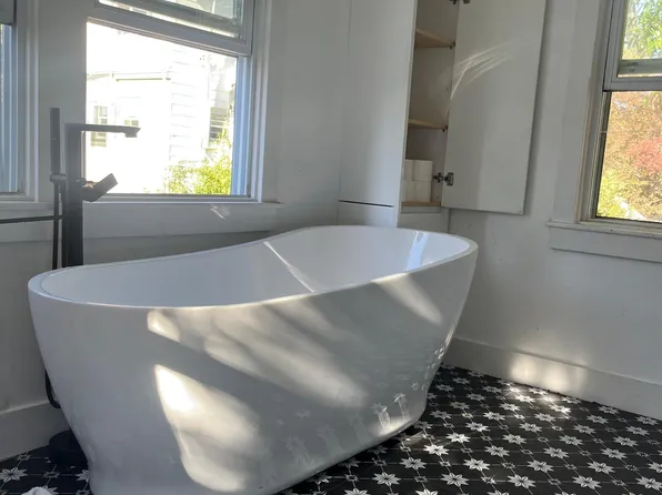 924 60th St, Emeryville, CA 94608