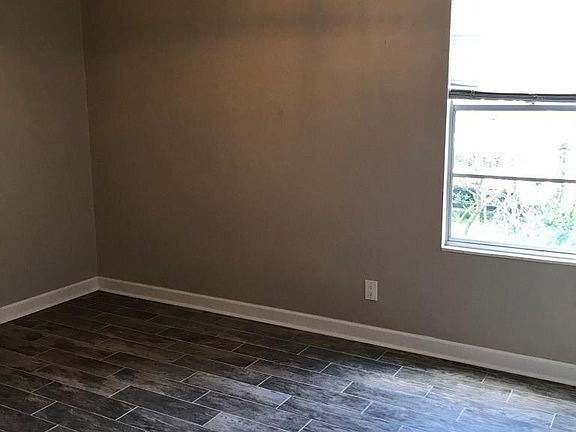 4th image of 614 4th St N