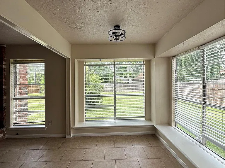 414 Dogwood St — Photo 7
