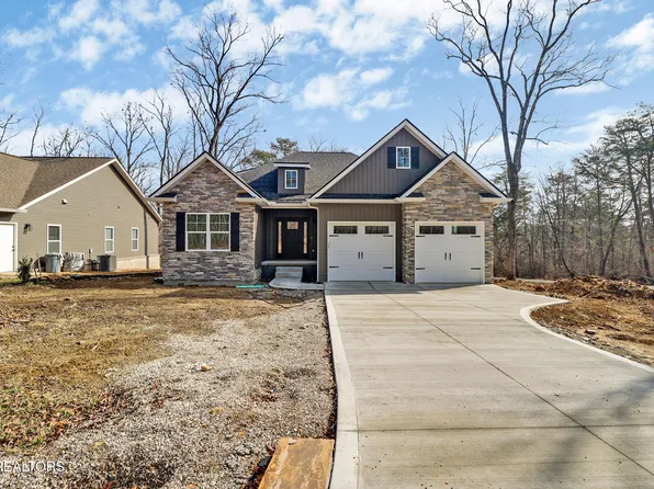 102 Amherst Dr, Crossville, TN 38558