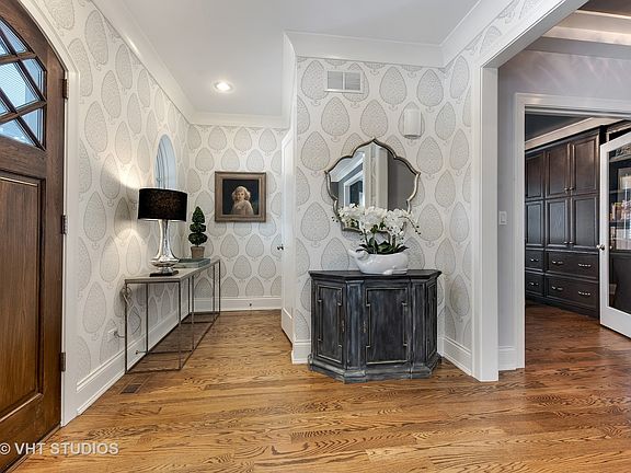 5th image of 1529 Forest Ave