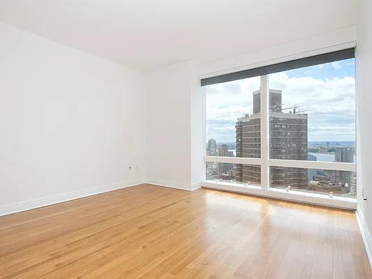 Sold by Sotheby's International Realty | media 18