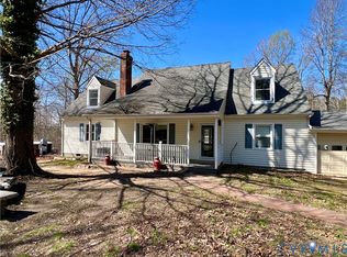 2049 Riddle Rd, Blackstone, VA 23824