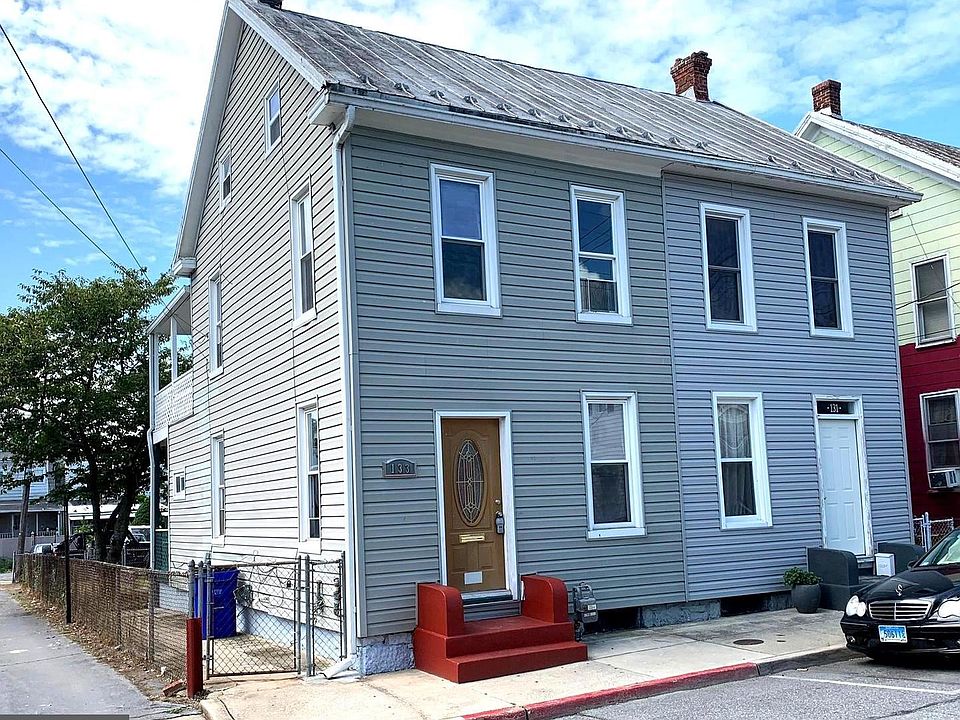 1st image of 133 E Lee St