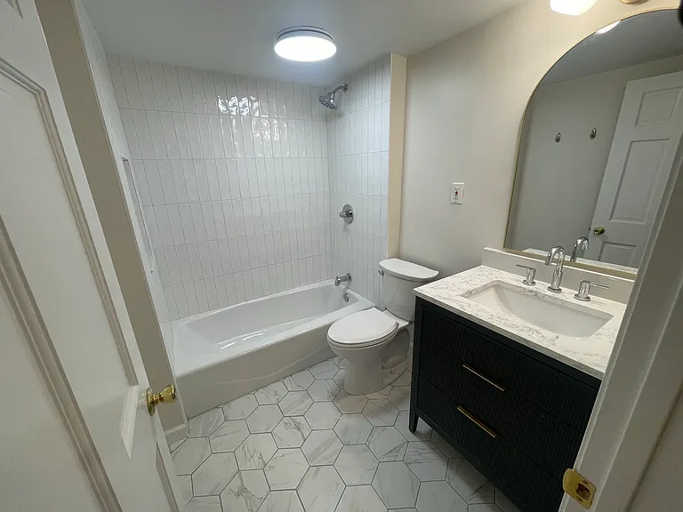 137 Peterborough St #34 — Photo 4