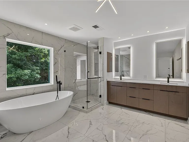 4610 Morton Rd — Photo 31