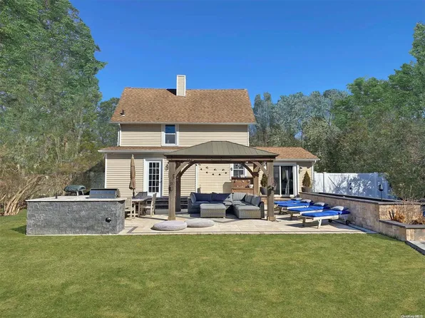 20 Atlantic Avenue, East Moriches, NY 11940