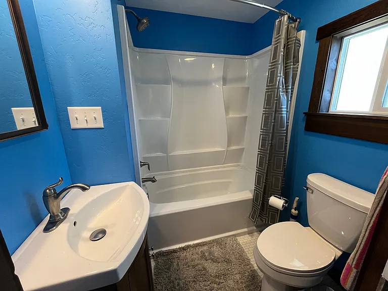 610 Poplar St — Photo 9