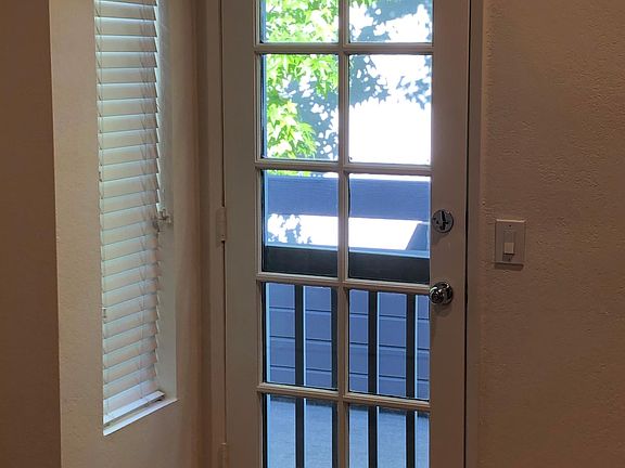 4th image of 578 N Via Colinas