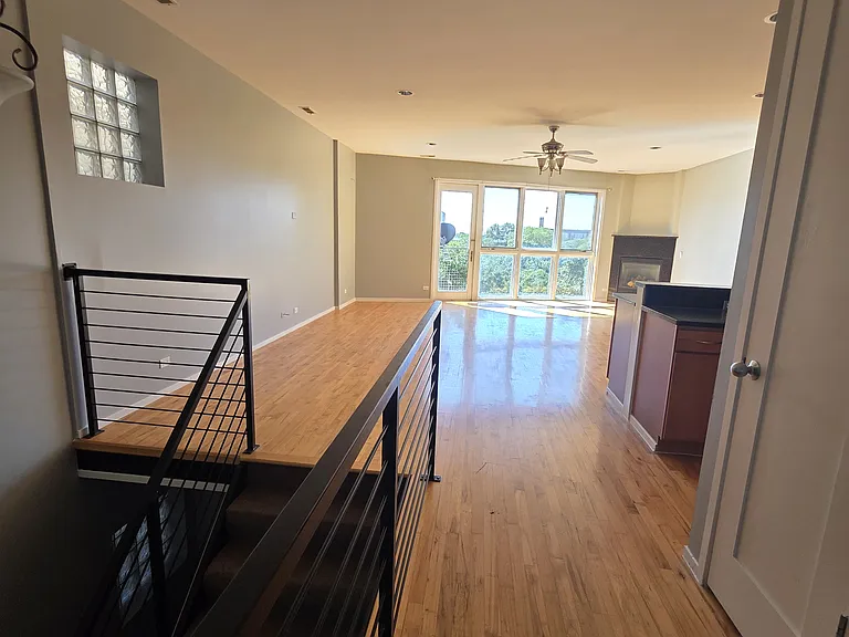 2432 W Madison St #3 — Photo 5