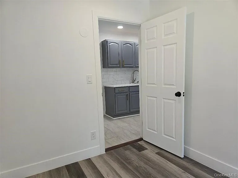 3074 Lexington Ave #2 — Photo 16