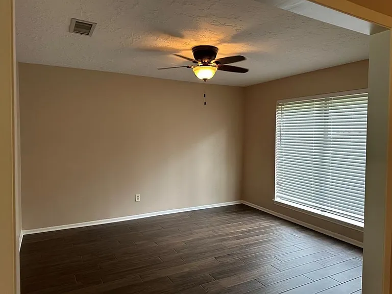 17406 Spicewood Springs Ln #17406 — Photo 32
