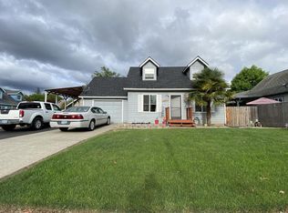 1037 Vista Dr, Grants Pass, OR