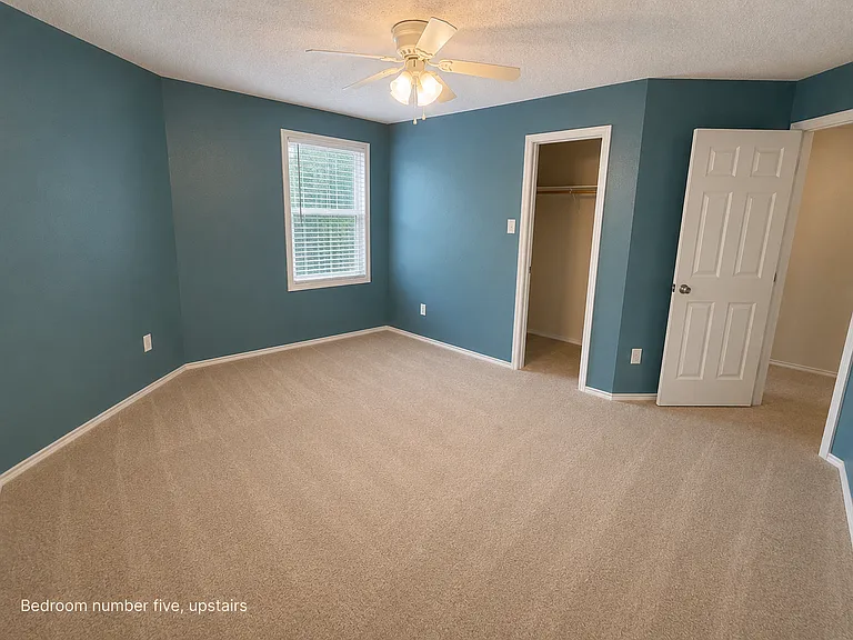 511 Travis Ranch Trl — Photo 33