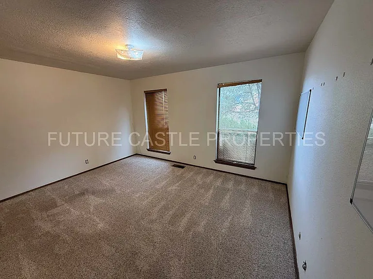 5021 Calle Del Cielo NE — Photo 7