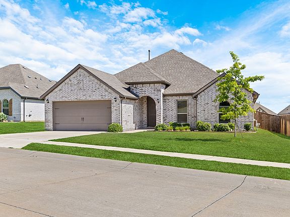4th image of 915 Timber Ridge Dr