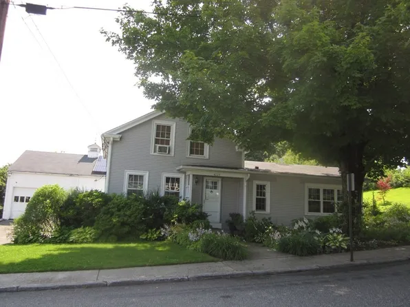 4024 School St, Palmer, MA 01069