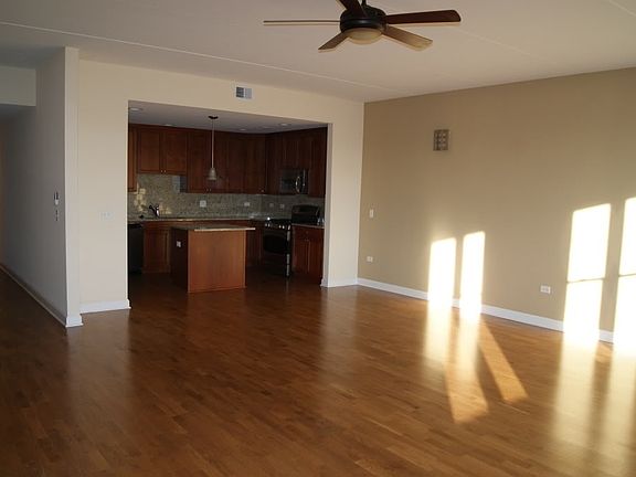 3rd image of 2612 W Diversey Ave APT 301