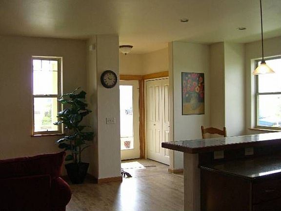 2nd image of 933 Flanders Creek Ave