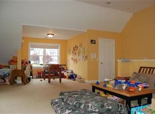 7 Kelly Ct, Ossining, NY 10562