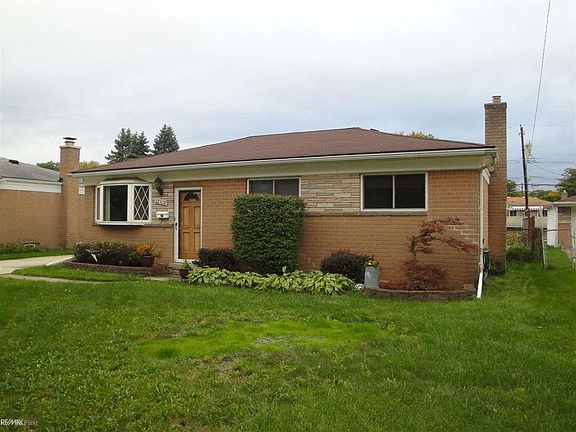 2nd image of 32619 Warner Dr