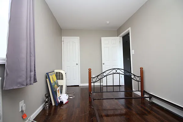 Rented by Nooklyn NYC LLC | media 7